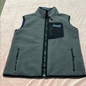 Vineyard Vines Gray Sherpa Fleece Vest with Black Chest Pocket Boys L 16